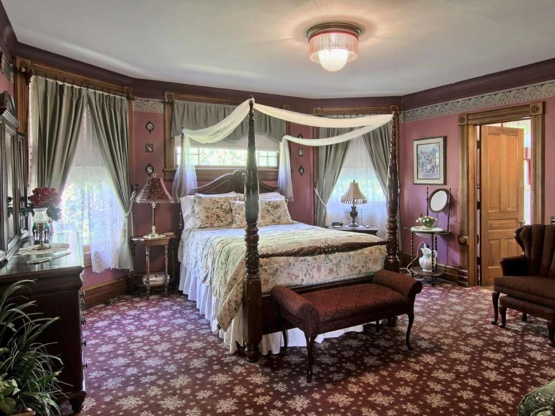 Grand Victorian B&B Inn Bellaire Room photo
